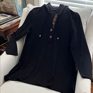 Susan Graver Black Hooded Top Small